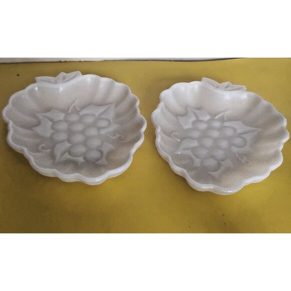 Hazel Atlas Milk glass Candy/Nut dishes embossed grape design. Set of 2 - Picture 3 of 9